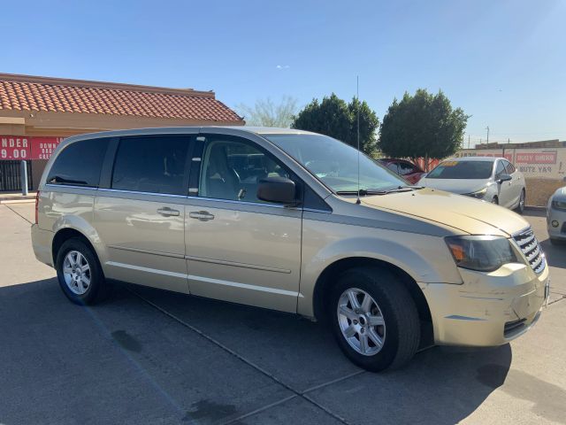 chrysler town & country 2010 2A4RR2D18AR374675 image chrysler town & country 2010 2A4RR2D18AR374675 image